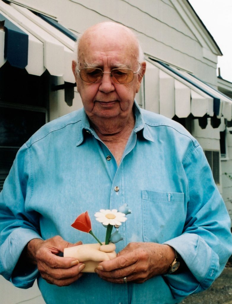 Woodcarver Frank Armstrong of West Point (photo by Wiley Prewitt for the Mississippi Arts Commission).