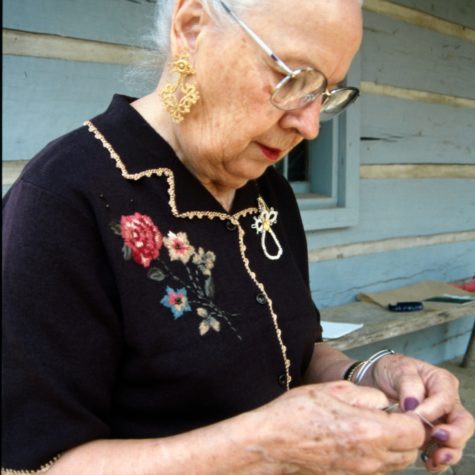 Edna White demonstrating tatting at the Mississippi Crafts Center in Ridgeland, March 2002.